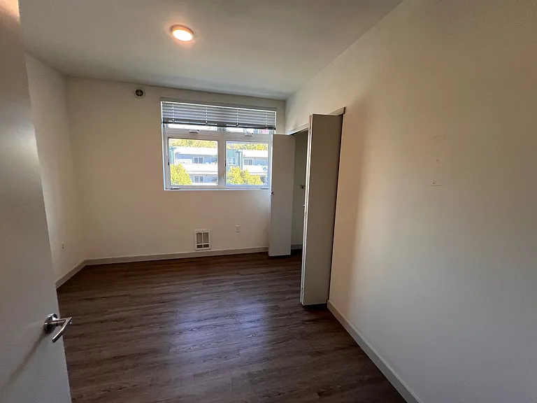 4801 Fauntleroy Apartments — Photo 56