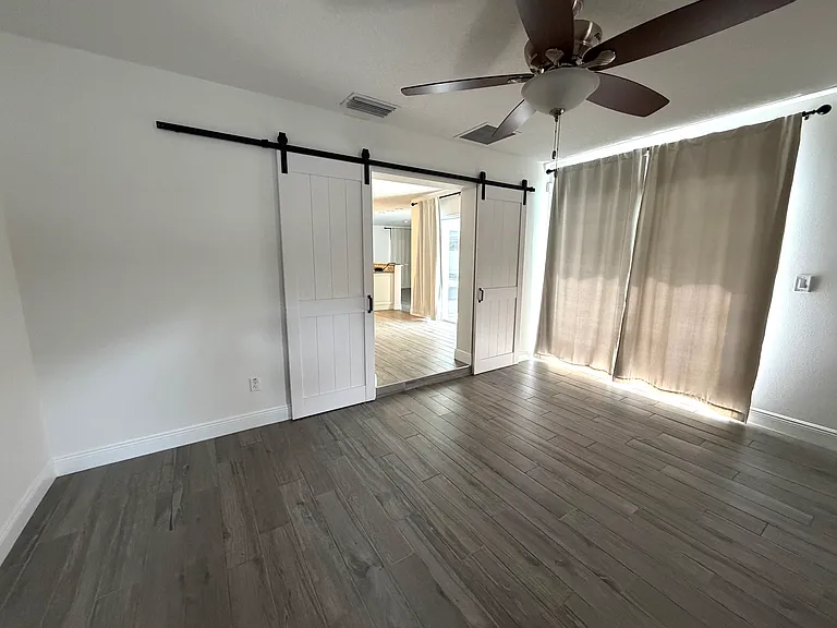 115 Hollyhock Dr — Photo 12
