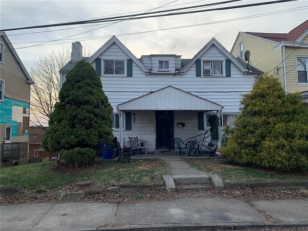 1650 Dellrose St photo 1