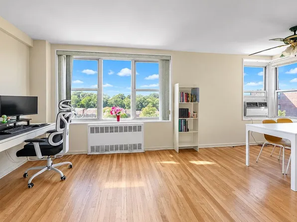18-50 211th St APT 6B, Queens, NY 11360