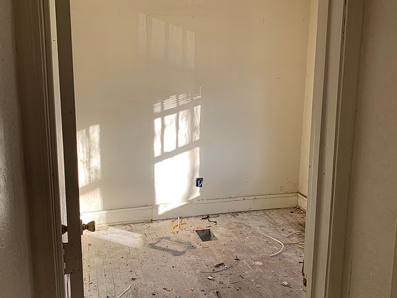 5th image of 5510 Saida Ave