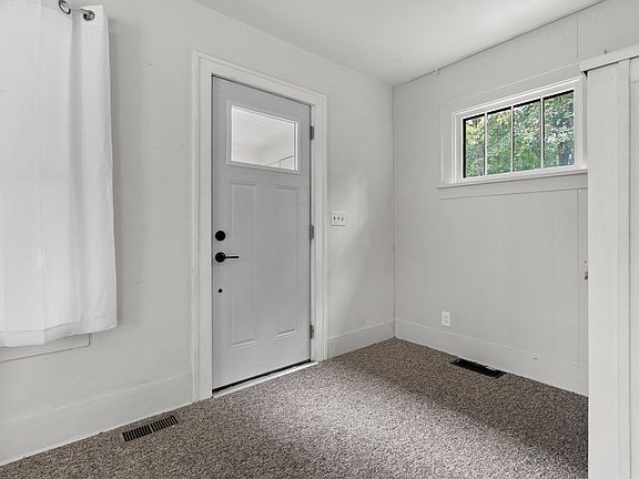2nd image of 570 Harway Ave