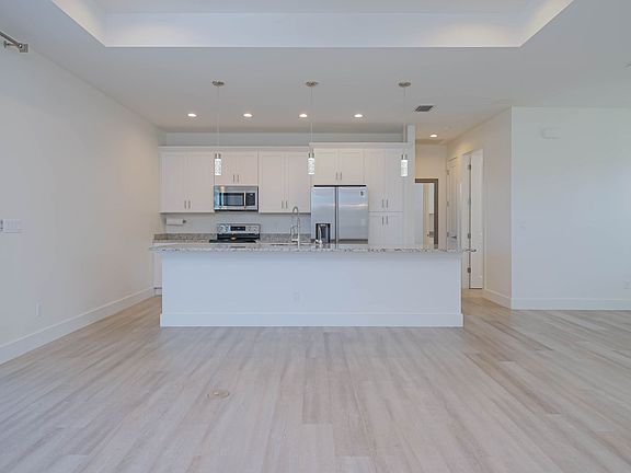 2nd image of 2225 NE 33rd St