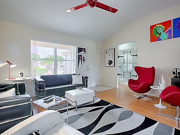 5th image of 1311 Gaucho Way