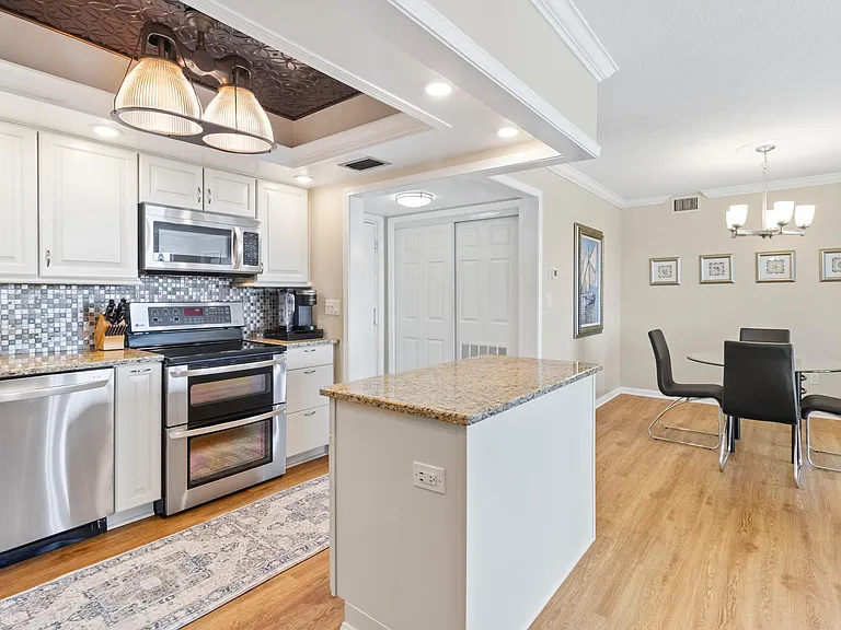 5220 Brittany Dr S #1309 — Photo 10
