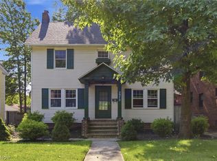 2972 Yorkshire Rd, Cleveland Heights, OH 44118