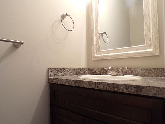 1/2 Bath