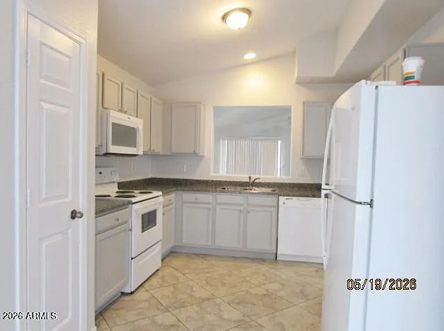 5763 W Freeway Ln — Photo 2