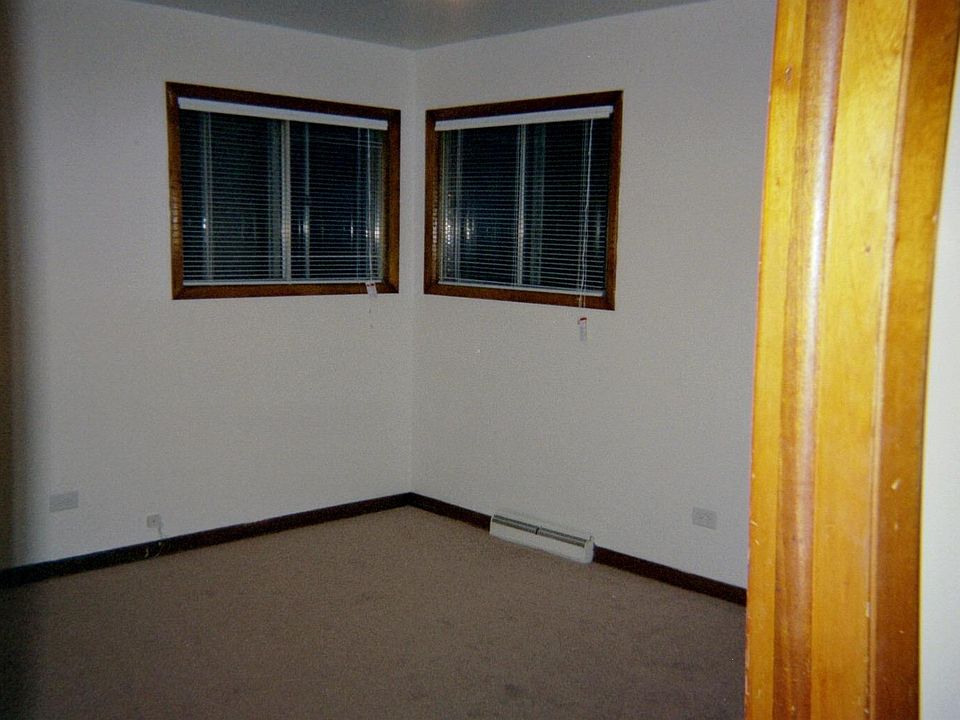 2nd image of 106 Elmhurst St APT 102