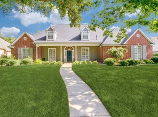 2310 Brookcrest Ln, Grapevine, TX 76051
