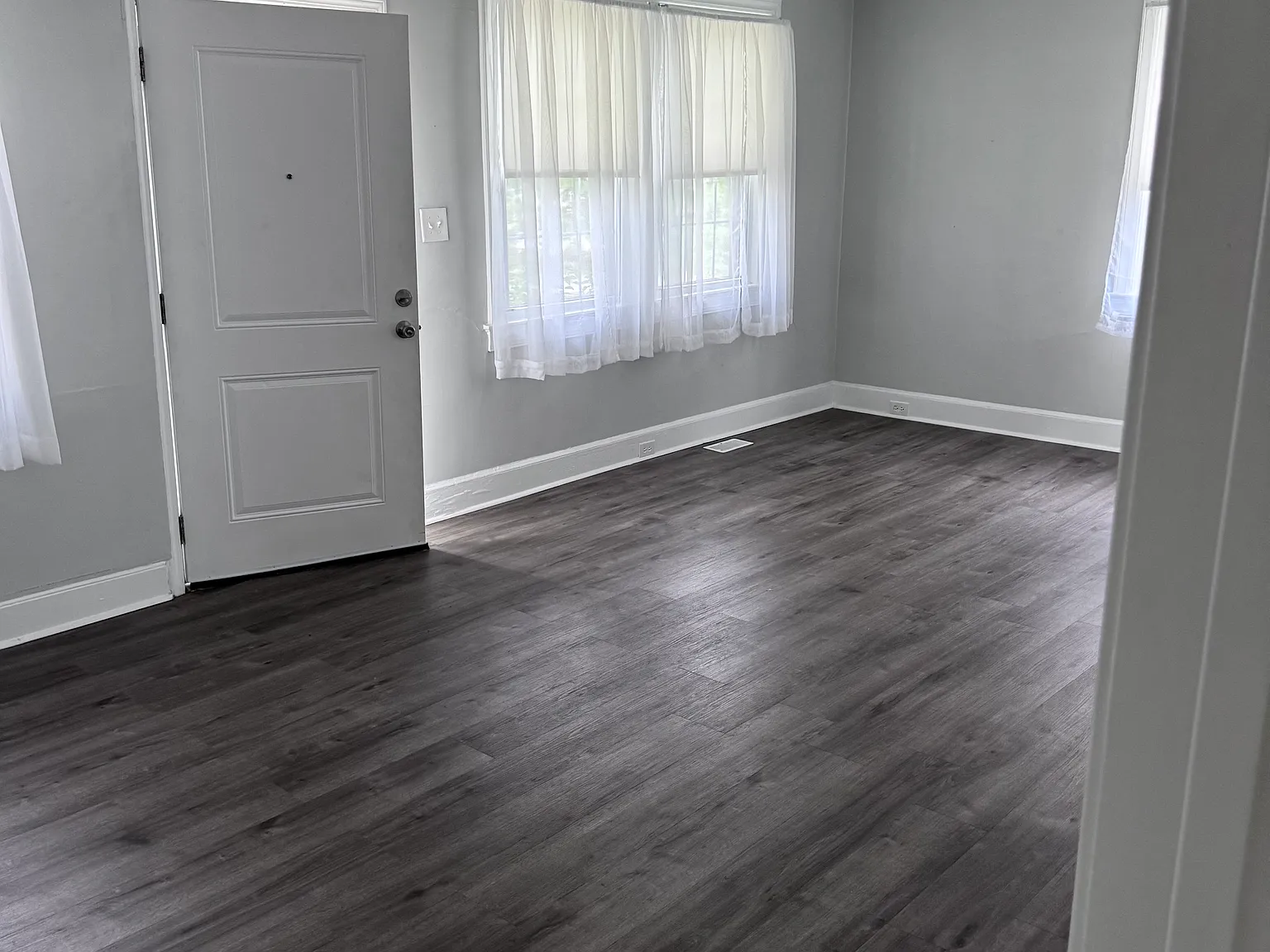 2 bed, 1028 sqft, $1,650 — Photo 3