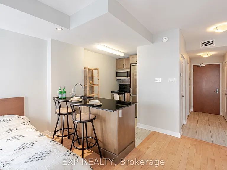 242 Rideau St #2308 — Photo 23