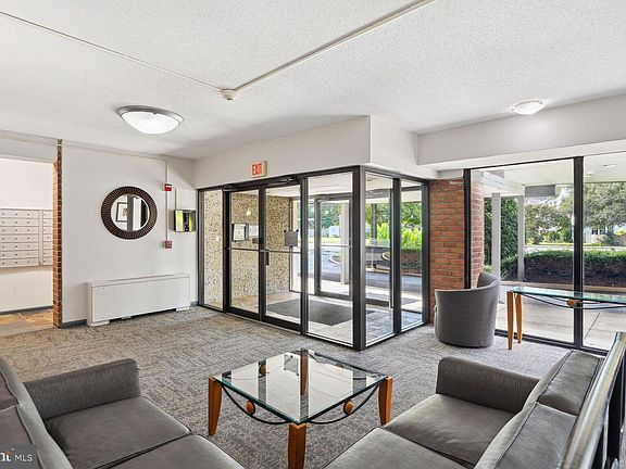 2nd image of 3515 Washington Blvd APT 102