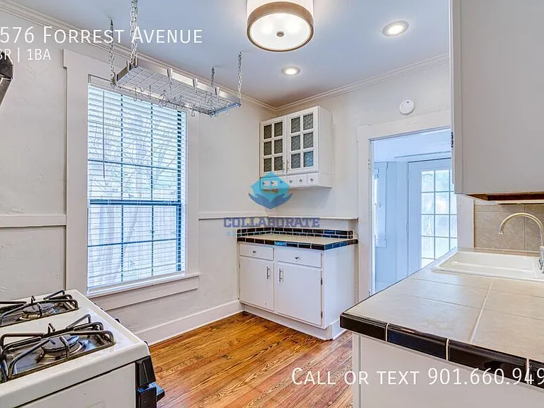 1576 Forrest Ave — Photo 19