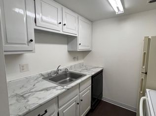 705 S 18th St #306, Lincoln, NE 68508