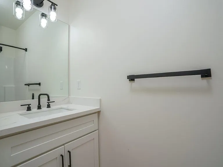 1 & 2 bedroom, New Construction, Just off 6th Ave in Tacoma! — Photo 12