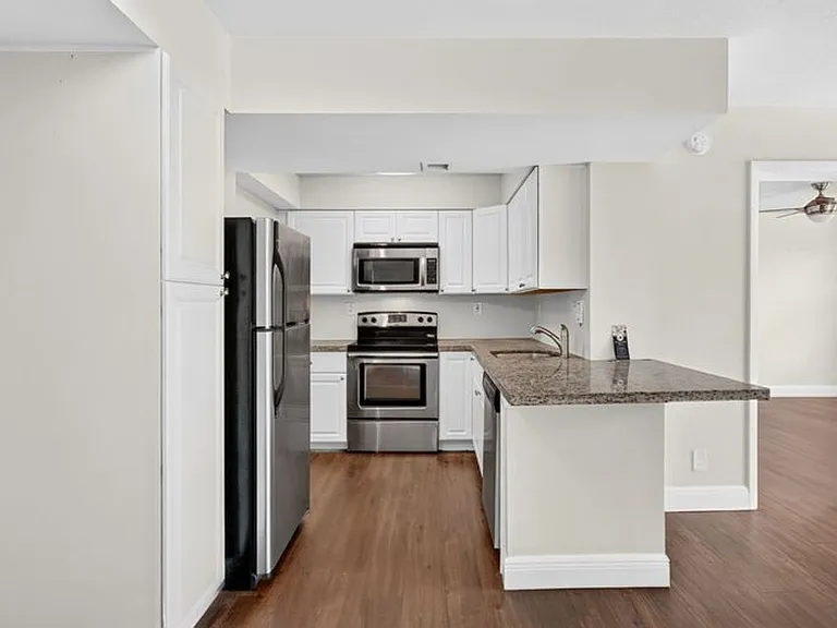 706 Executive Center Dr #23-2-23 — Photo 5