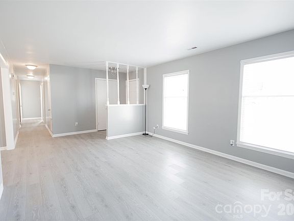 5th image of 2220 Gaines Ave