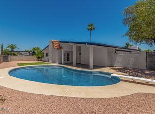 806 N Almond Cir, Mesa, AZ 85213
