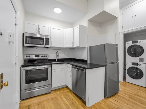 112 Ft Greene Place image 4 of 6