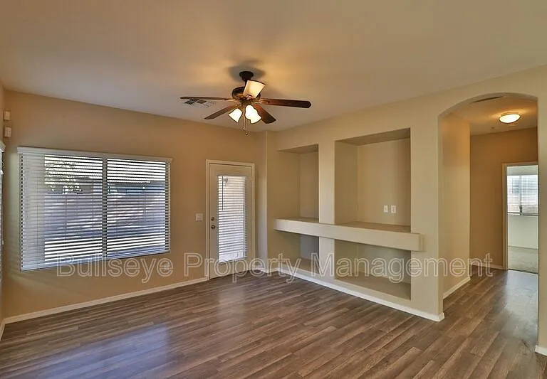 44178 W Venture Ln — Photo 10