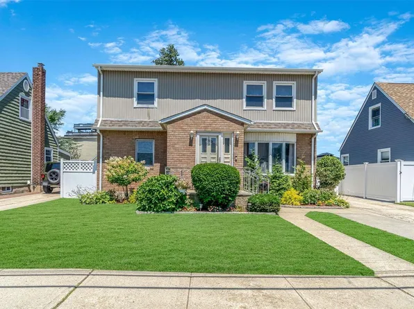 189 Buscher Avenue, Valley Stream, NY 11580