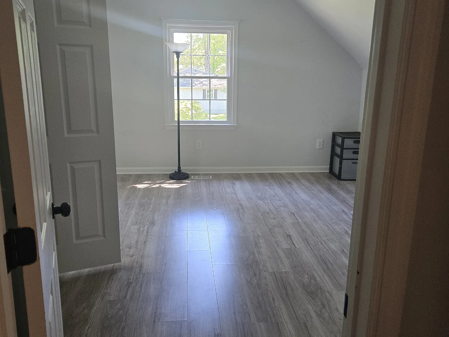 3 bed, 1428 sqft, $700 — Photo 2