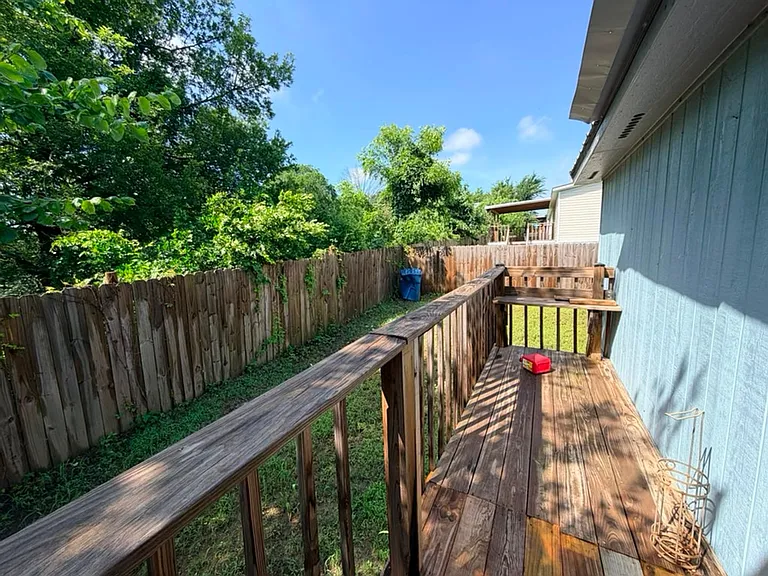 7415 Remington Rd — Photo 16