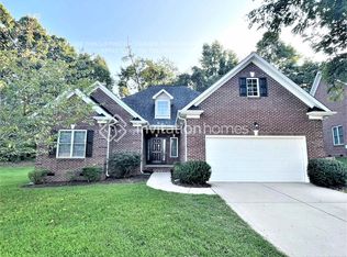 4020 Saint Andrews Ct, Cramerton, NC 28032