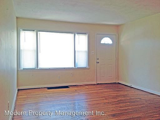 2nd image of 224-226 Pin Oak Dr