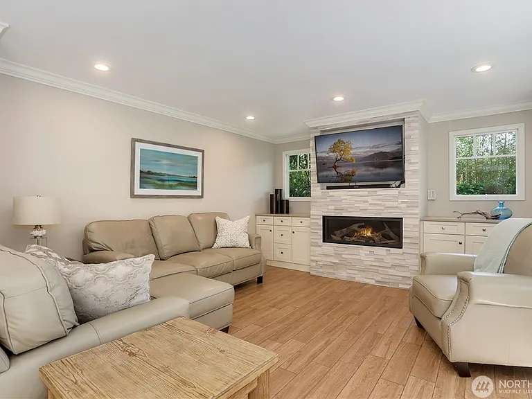 18829 SE 46th Way — Photo 23
