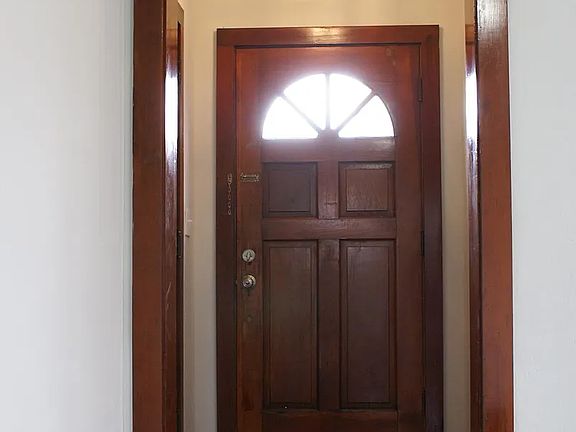 4th image of 107 Bray St #1