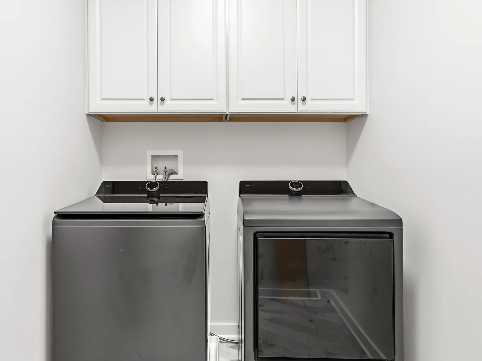 4 bed, 3.5 bath, 3066 sqft, $5,000 — Photo 3