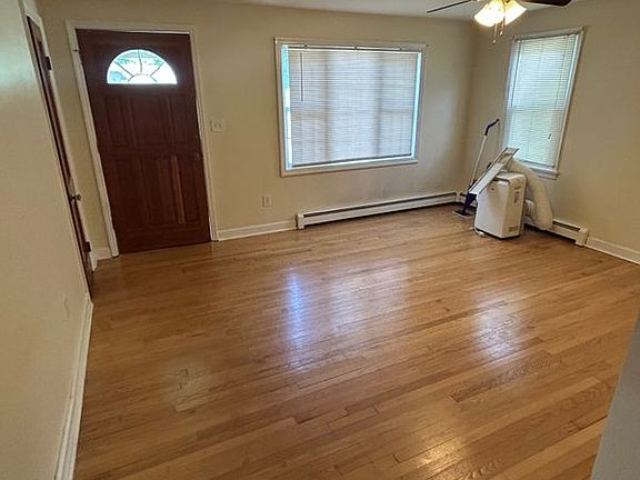5th image of 17 Pinewood Rd