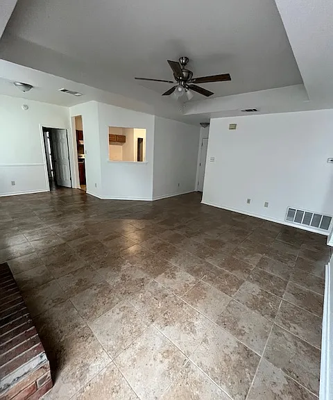 5111 Warwicke Dr — Photo 2