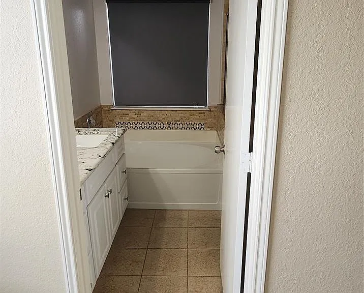 8830 Summerset Meadow Ct — Photo 2