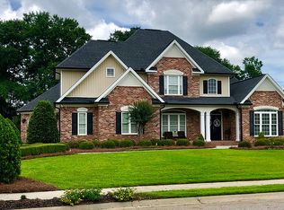 402 Avondale Cir, Warner Robins, GA 31088