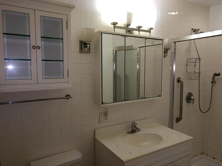 5735 N Campbell Ave #1 — Photo 9