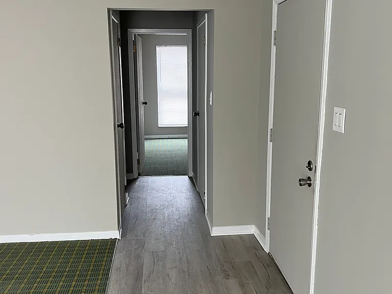 906 N Franklin St #203 — Photo 6