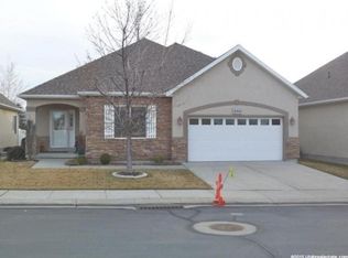 256 E Park Knoll Cir, Sandy, UT 84070