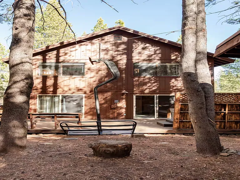 14653 Davos Dr — Photo 32