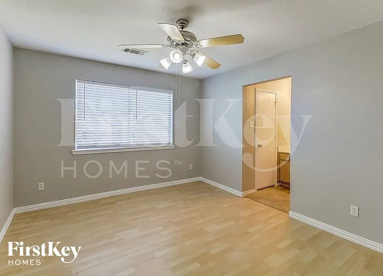 3001 Creekbend Ct — Photo 8