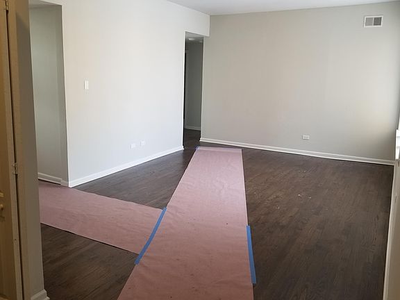 5th image of 4616 S Lake Park Ave APT 1W
