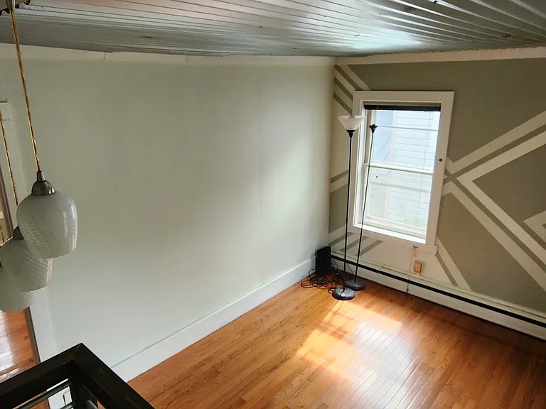 115 Sterling St — Photo 6