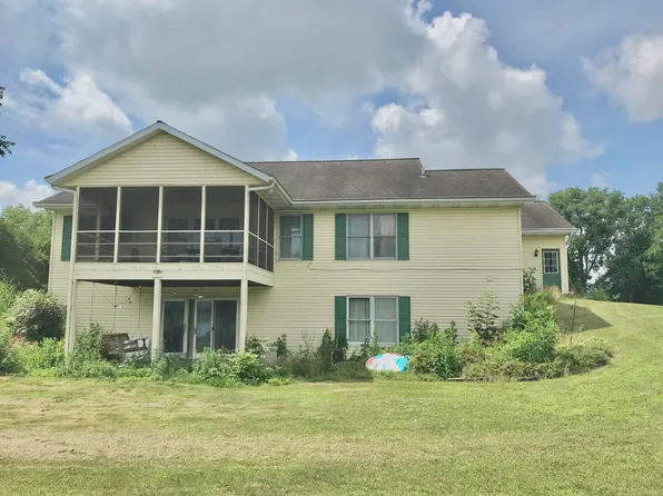 17110 Fawn River Rd, White Pigeon, MI 49099