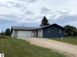 1791 E 24th Rd, Cadillac, MI 49601