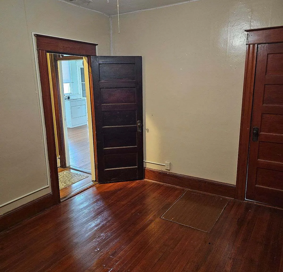 2 bed, 1100 sqft, $1,600 — Photo 3