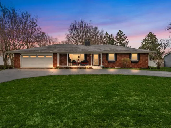 111 E Holley Dr, Kentland, IN 47951