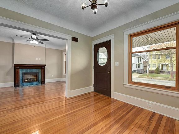 2nd image of 1309 W 91st St