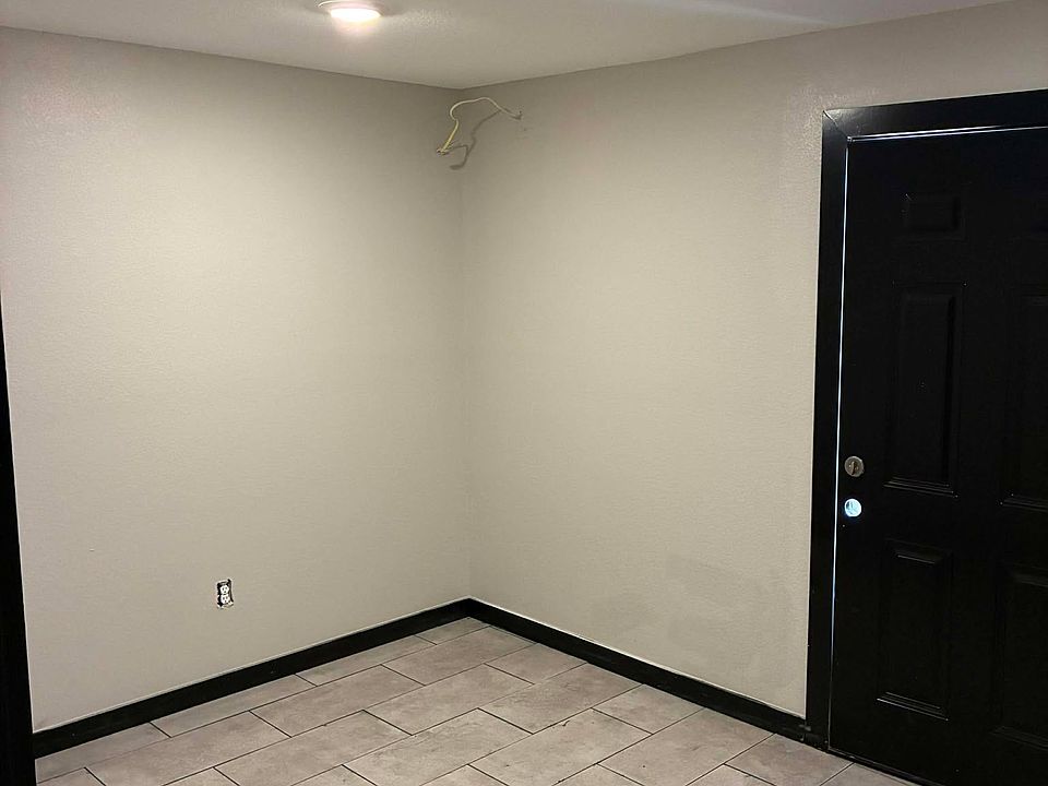 2nd image of 4142 Phlox St #1-A